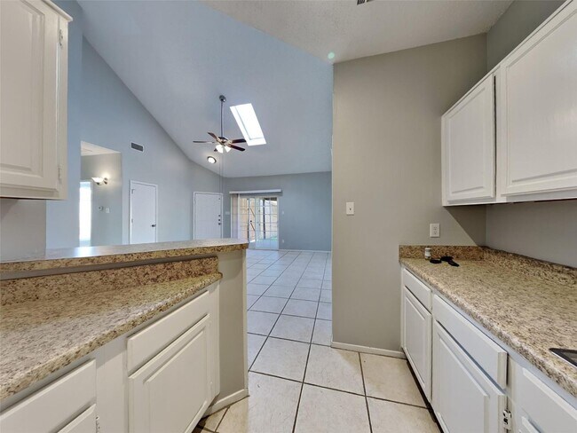 Foto del edificio - 3 BR/2BA | Renovated Single Family Home | 2-Car Garage |Private backyard