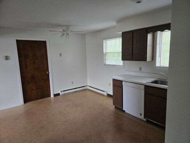 Foto del edificio - 1341 E Highland Ave