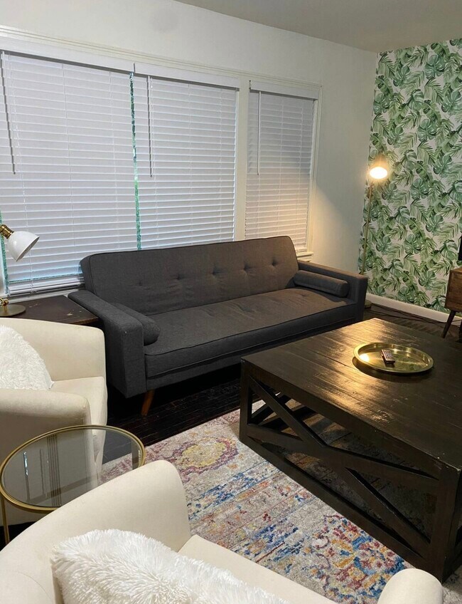 Foto del edificio - 6208 Walnut Hills Dr