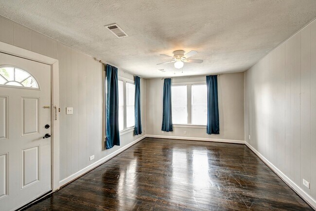 Photo - 1135 Woodland St Apartment