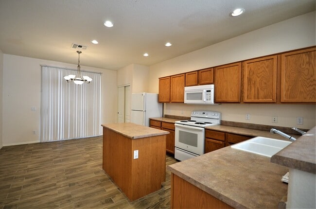 Foto del edificio - 3660 E Temecula Way