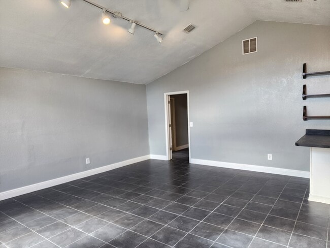 Photo - 5632 Pinerock Rd House