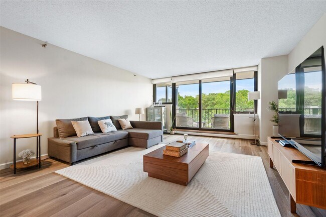 Foto del edificio - 25 Rockledge Ave