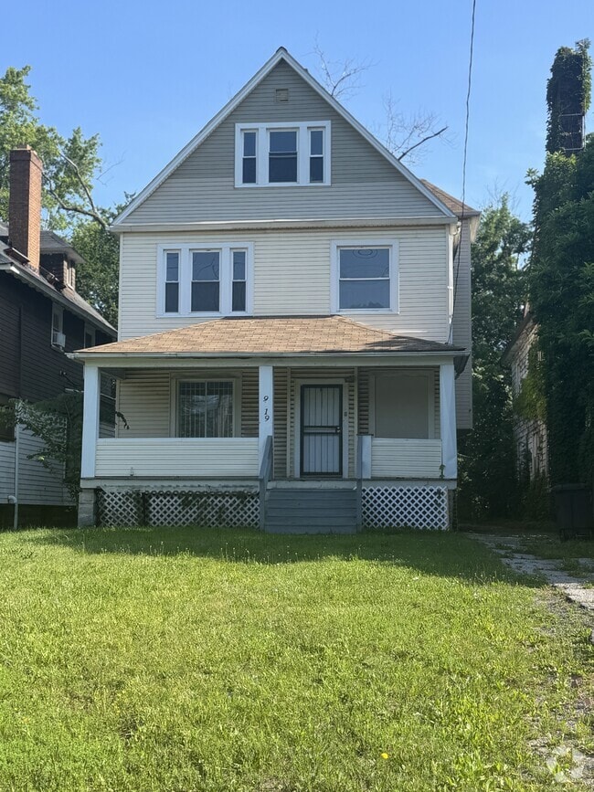 Building Photo - 9719 Miles Ave