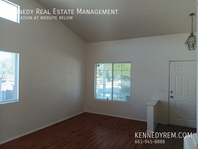 Foto del edificio - 37551 Deville St