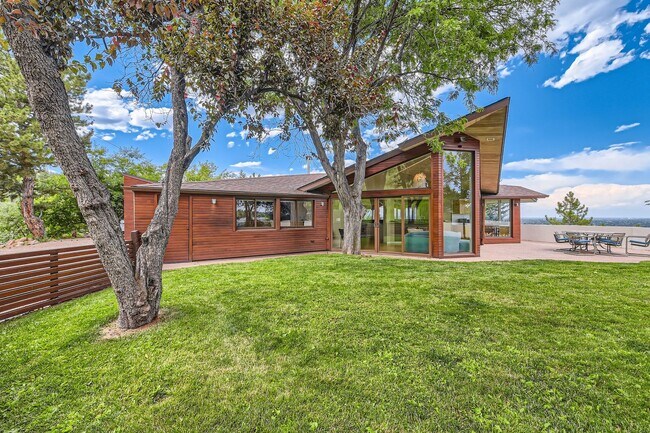 Building Photo - One of a Kind 3 BDR in west Boulder - Live...