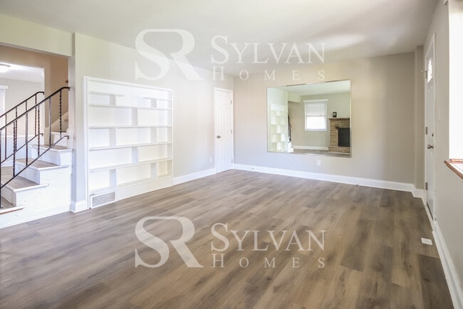 Building Photo - Prepare to be impressed by this 3 bedroom,...