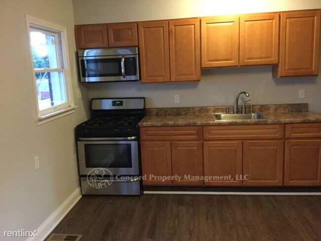 Foto del edificio - 3 br, 1 bath Townhome - 3537 McShane Way