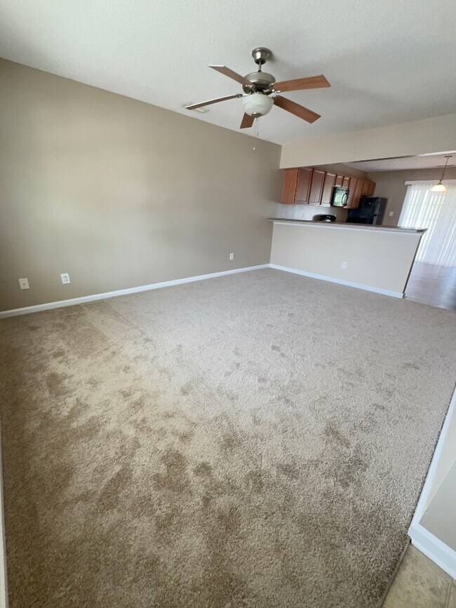 Foto del edificio - Nice 2 Bedroom, 2.5 Bath Townhome - 5011 G...