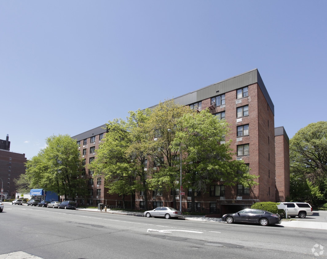 Hillside Manor Apartments in Jamaica, NY