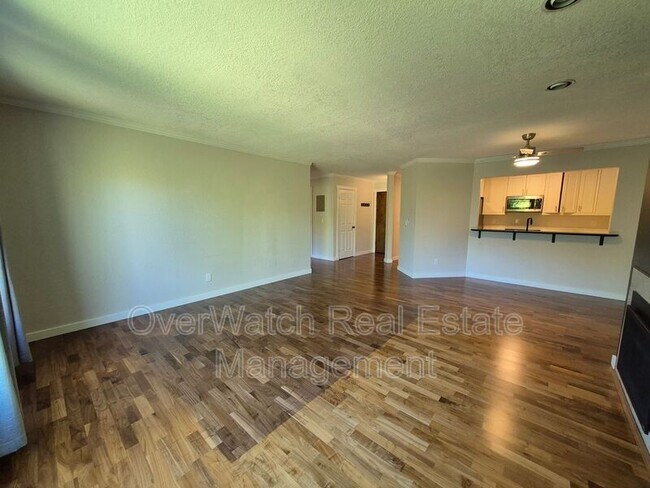 Foto del edificio - 1300 W 7th Ave