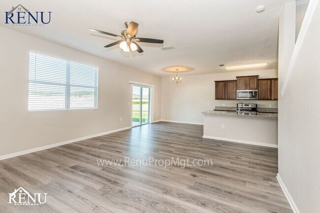 Foto del edificio - Available Now!