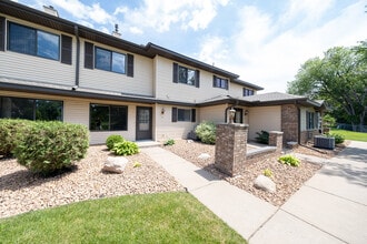 Building Photo - 5445 Orleans Ln N