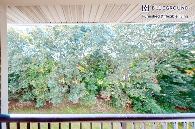 Foto del edificio - 100 Lexington Ridge Dr