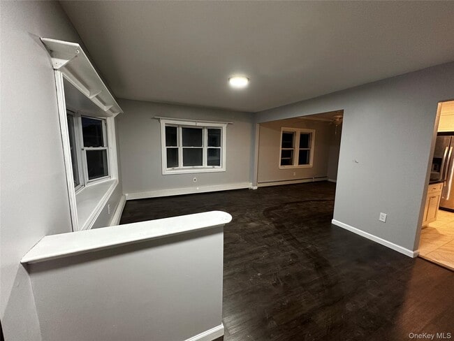 Foto del edificio - 44 Harding Ave