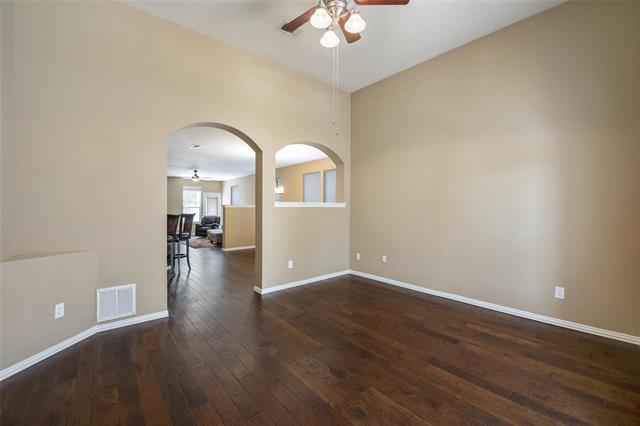 Building Photo - 413 Creekside Dr