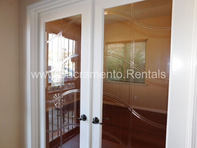 Foto del edificio - 3 br, 3 bath House - 9764 McKenna Drive