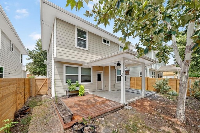 Building Photo - 7403 Brynner St