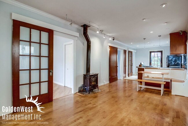Building Photo - Charming single-story 3Bdm 1Ba Home in Nor...