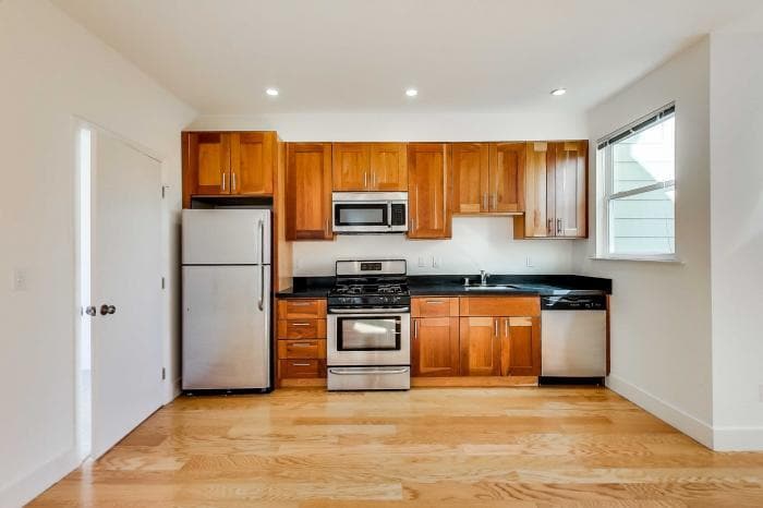 Primary Photo - 3 bedroom in San Francisco CA 94110