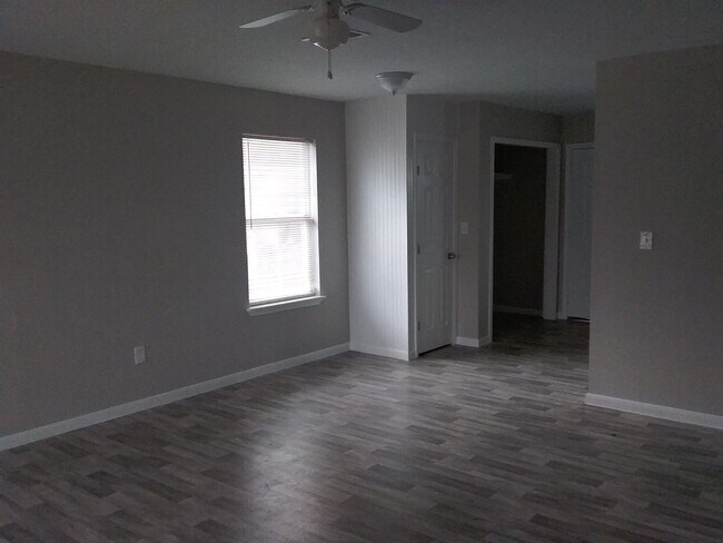 Foto del edificio - Perfect home for a small family or young p...
