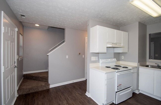 Building Photo - 506 E 38th St