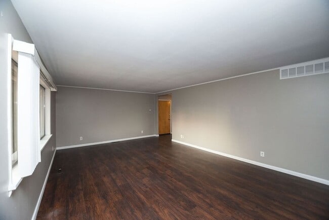 Building Photo - 1712 S Whitcomb St