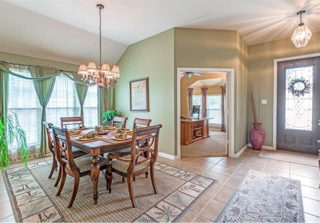 Foto del edificio - 2436 Foxwood Ln