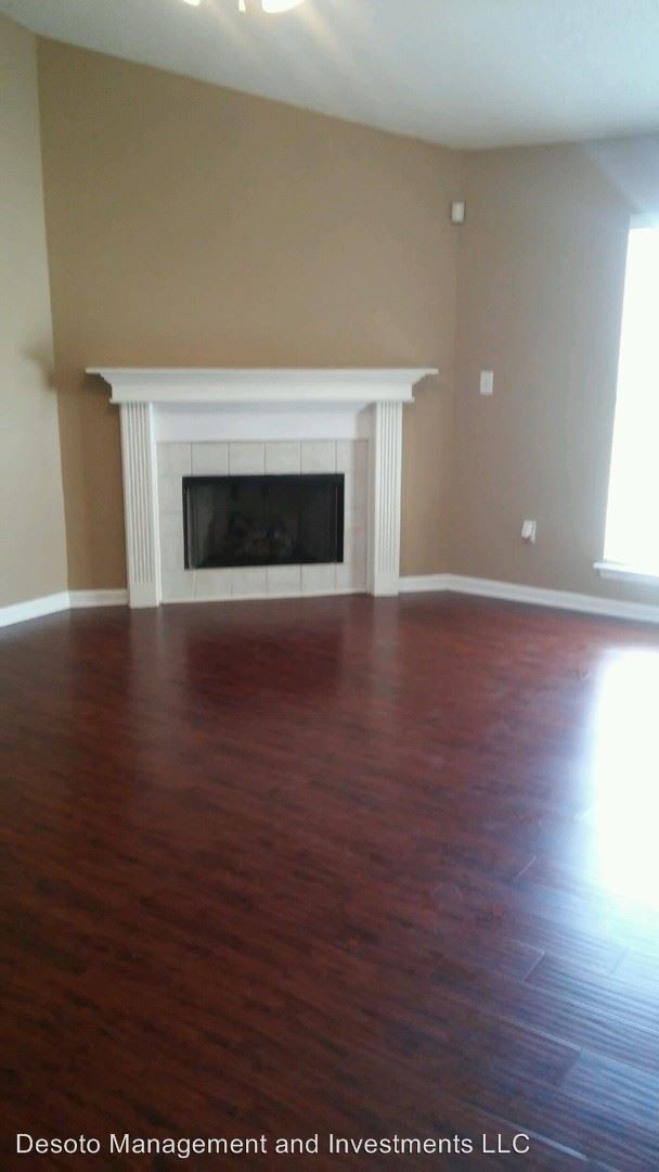 Building Photo - 763 Northwood Hills Dr