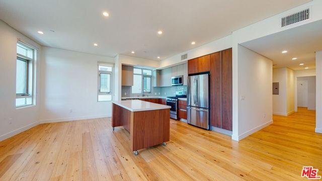 Building Photo - 938 Orange Grove Avenue Apt ##301, Los Ang...
