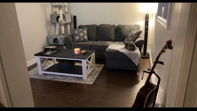 Photo du bâtiment - 25 Morgan Ave