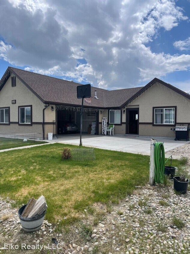 Foto principal - 3 br, 2 bath House - 223 Country Club Parkway