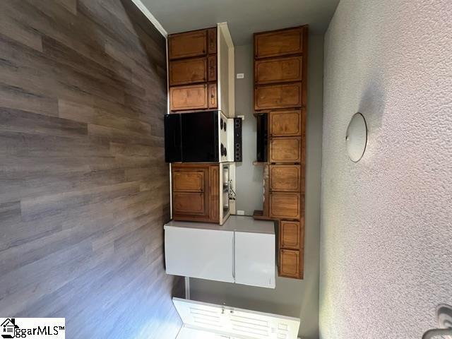 Foto del edificio - 18 Lake Dr