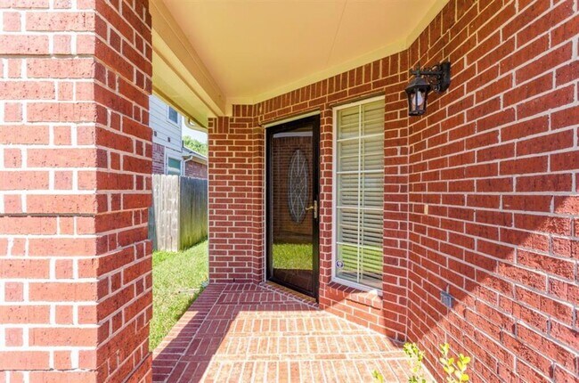 Building Photo - 16918 Bird Creek Dr