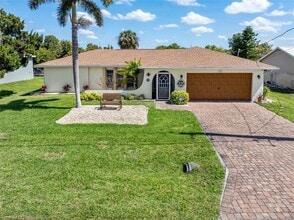 Building Photo - 2220 Broad Ranch Dr