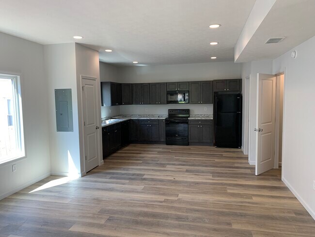 Kitchen - 1010 California St