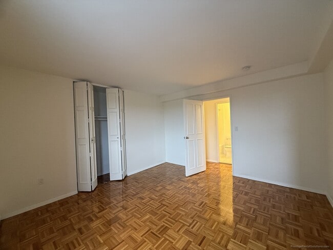 Building Photo - 219 Freeman St