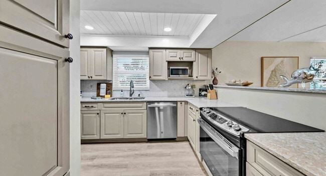 Building Photo - 925 Whelk Ct