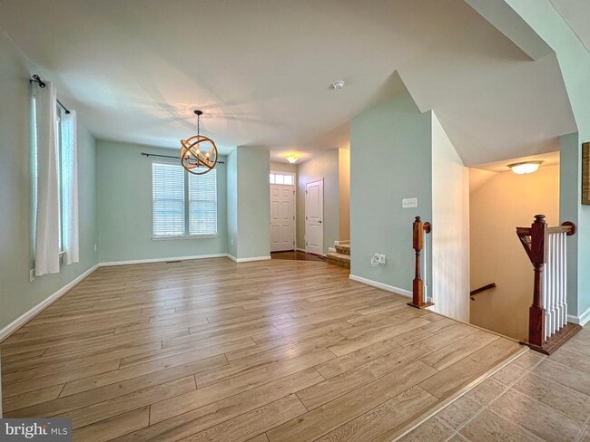 Building Photo - 8629 Rosecrans Ln