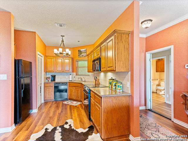 Building Photo - 20 Tapatio Dr E