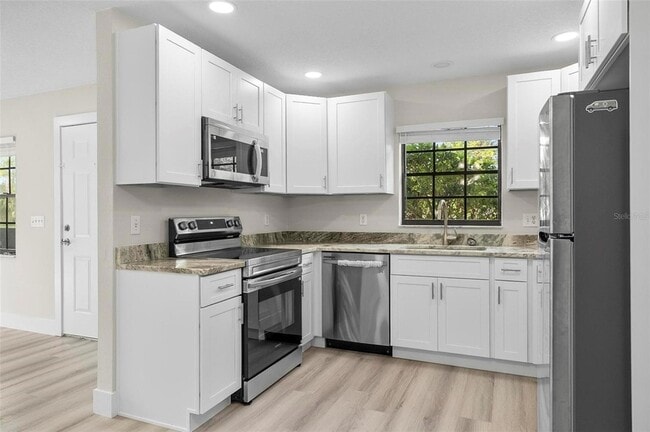 Foto del edificio - 123 Rae Dr