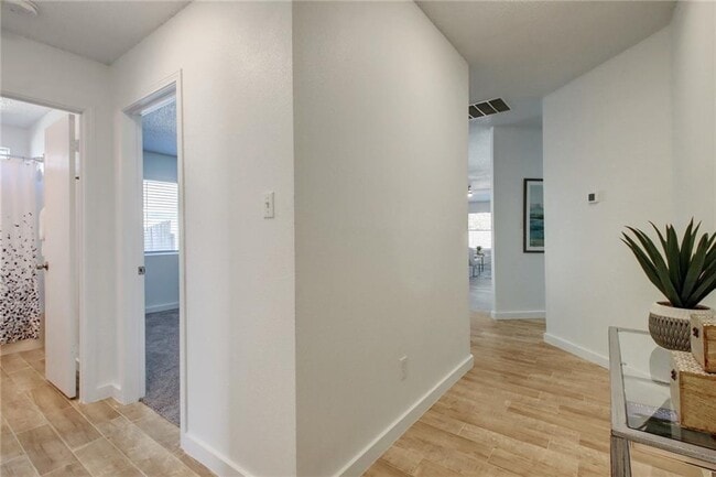 Building Photo - 1502 Mayapple St