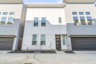 Building Photo - 2210 Lou Ellen Ln