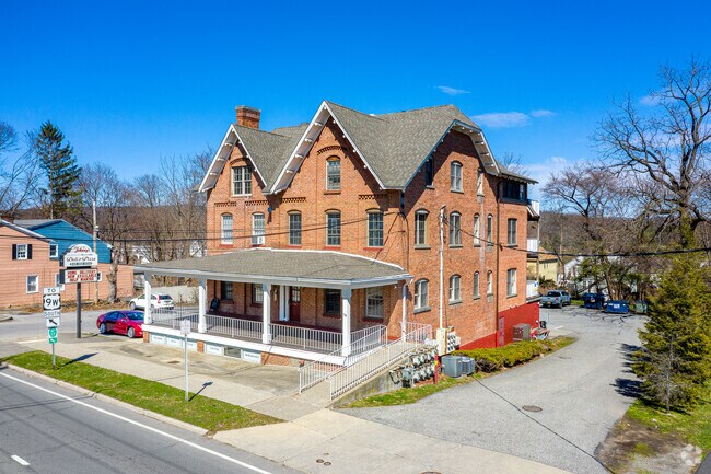 Alternative Building Photo - 74 North St