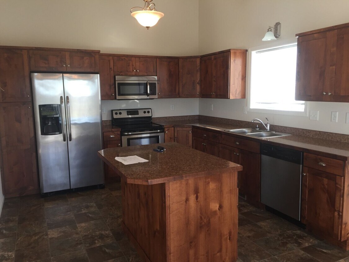 Foto del edificio - 3 Bed 3 Bath Single Family Home