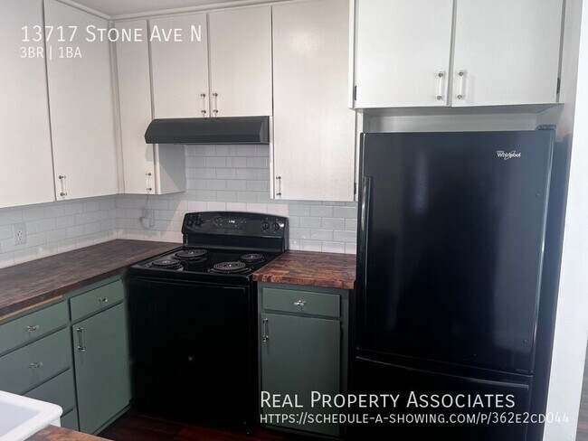 Foto del edificio - 13717 Stone Ave N