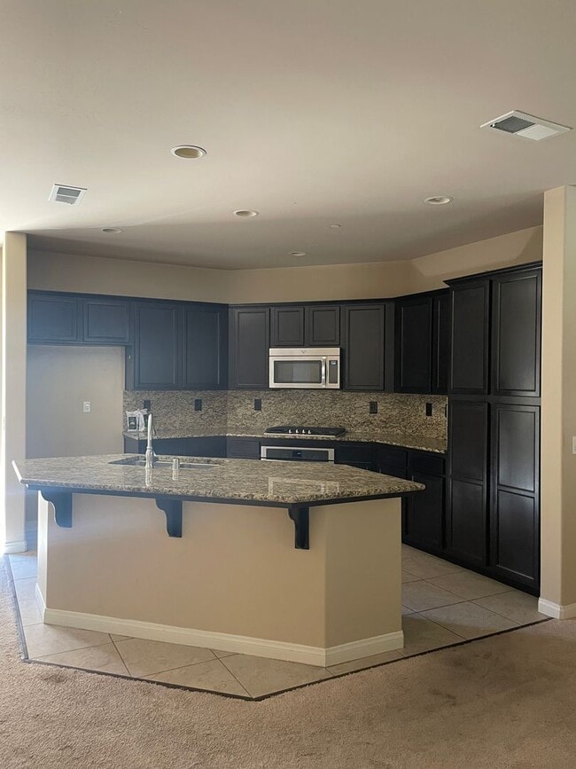 Foto del edificio - 8215 Prentice Hall Dr