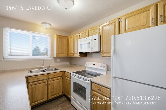 Foto del edificio - 3464 S Laredo Ct