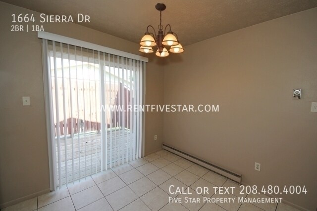 Foto del edificio - 1664 Sierra Dr