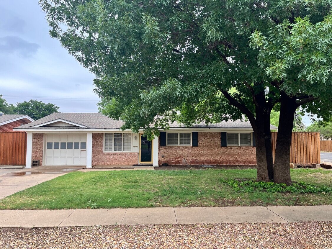 3802 42nd St, Lubbock, TX 79413 House for Rent in Lubbock, TX